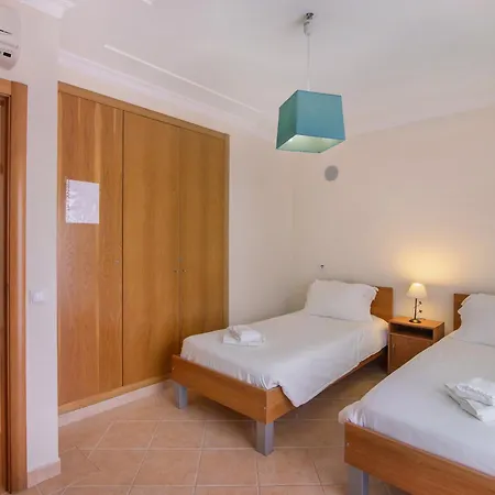 Thiago Holidays Apartment *