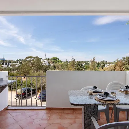 Thiago Holidays Apartment *